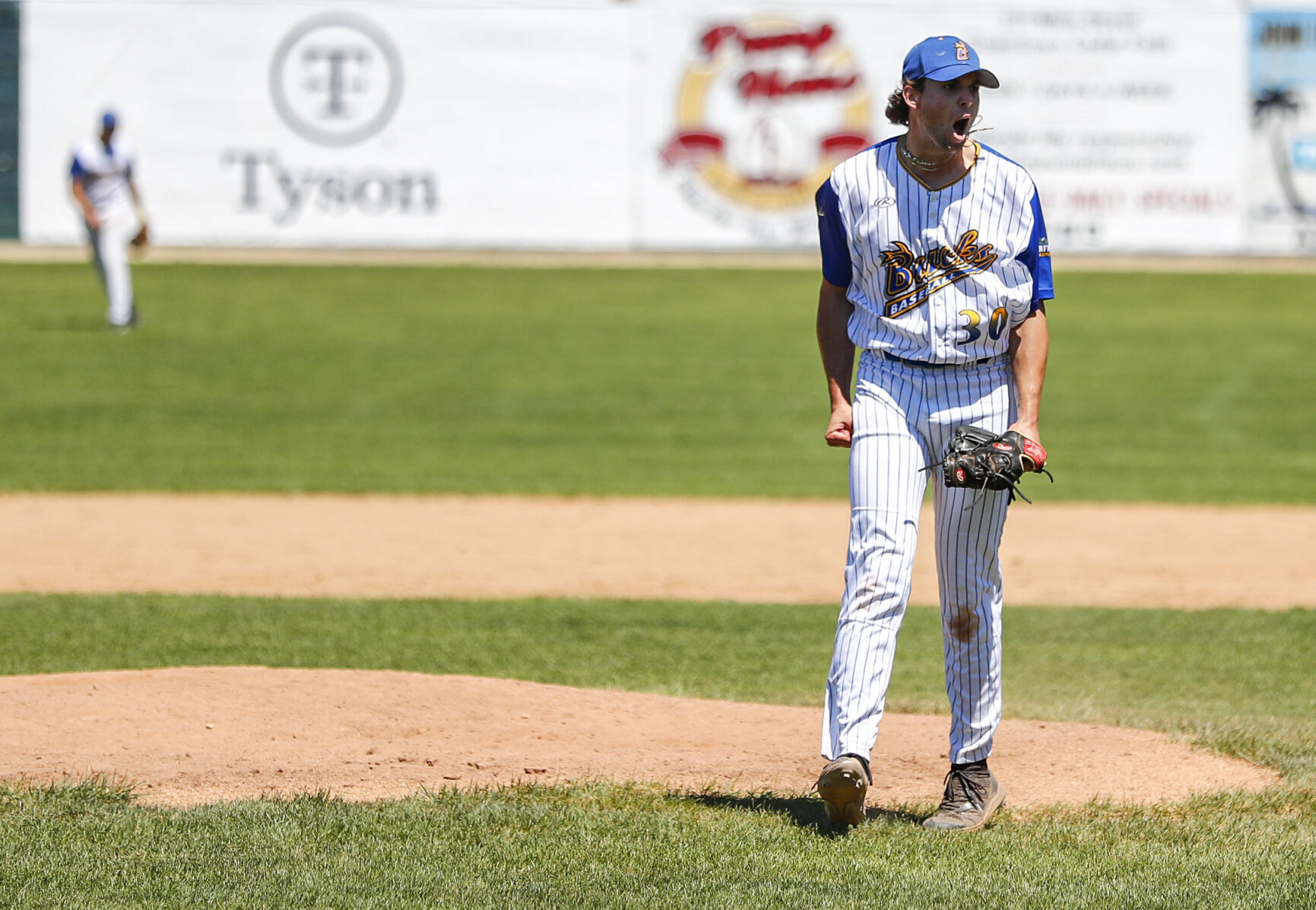Ball Bucks contra Bismarck 19